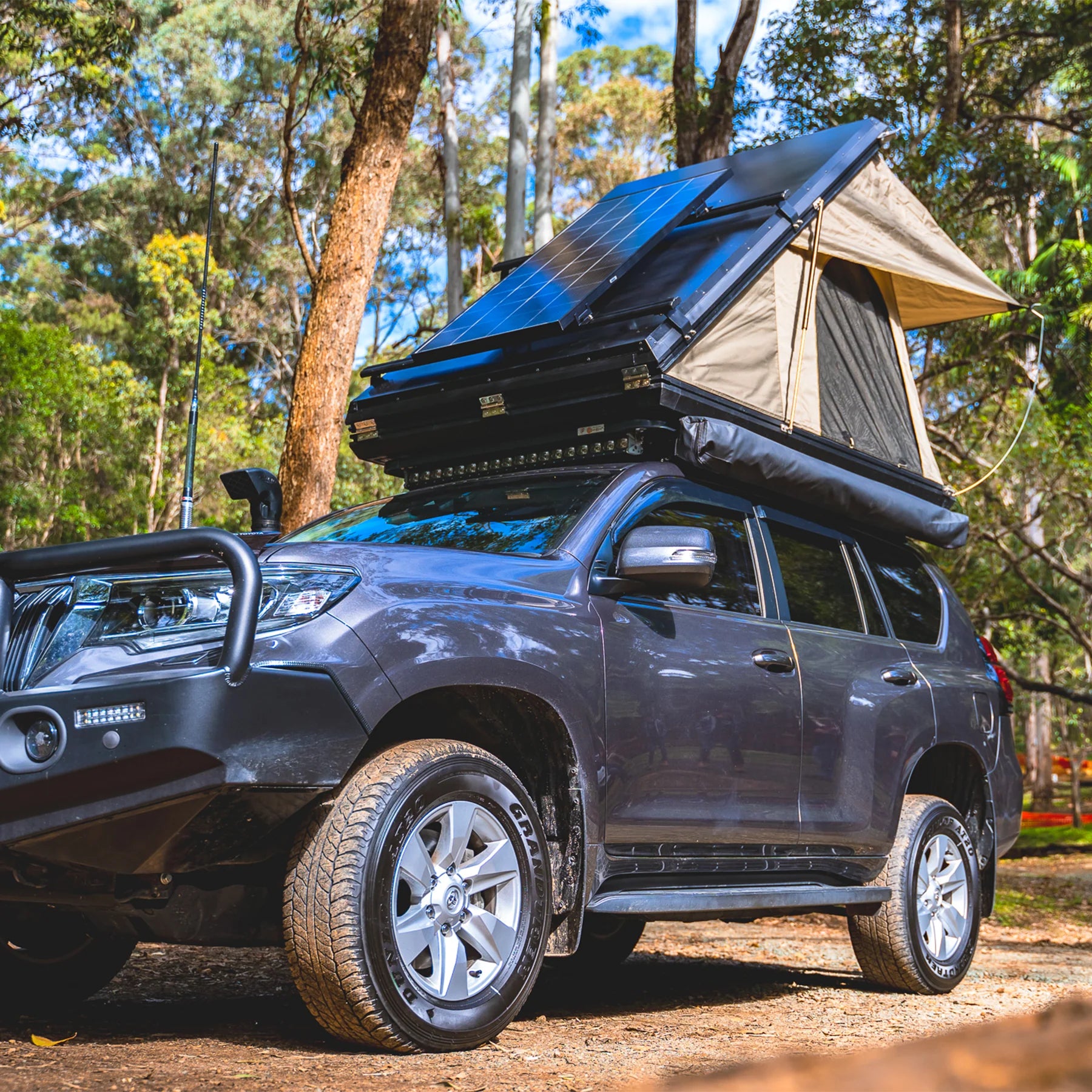 Hard Shell Roof Top Tent With Roof Bars | BOAB