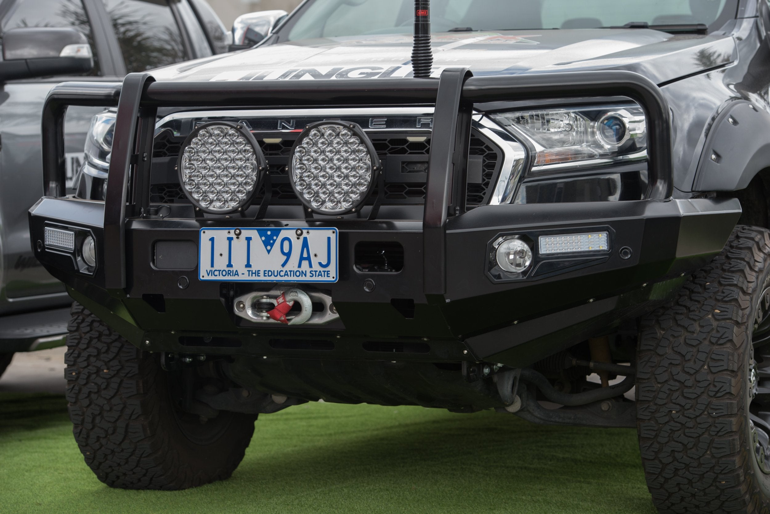 Jungle 4x4 Deluxe Bullbar.