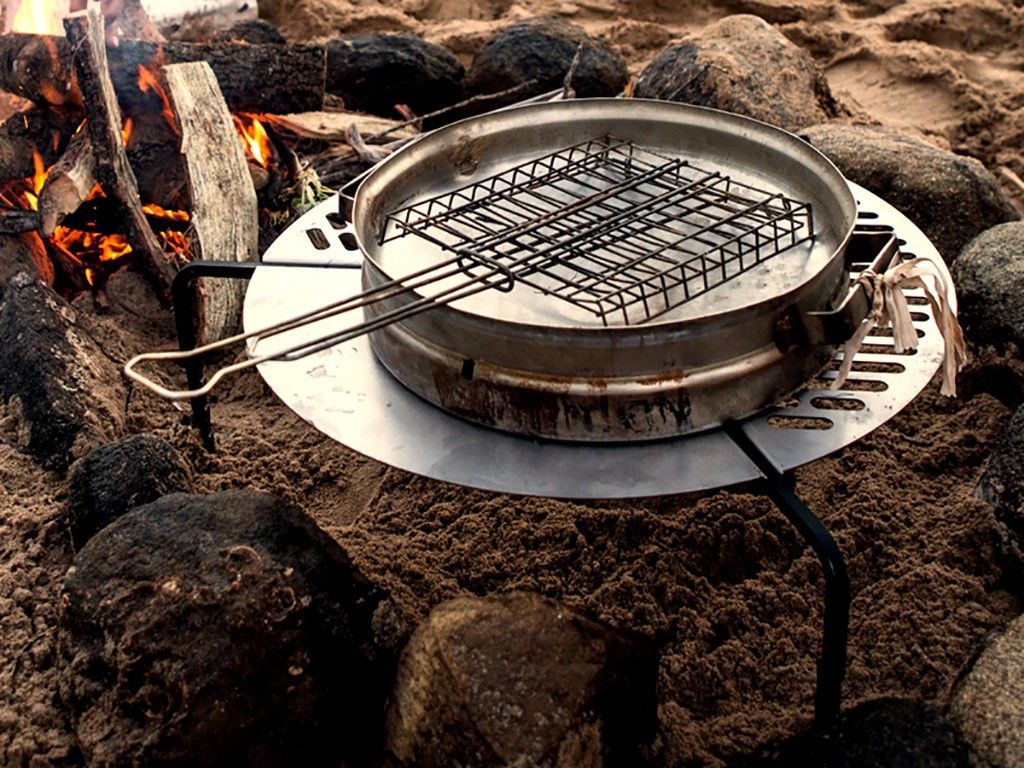 Spare Tyre Mounted Braai/BBQ | Front Runner