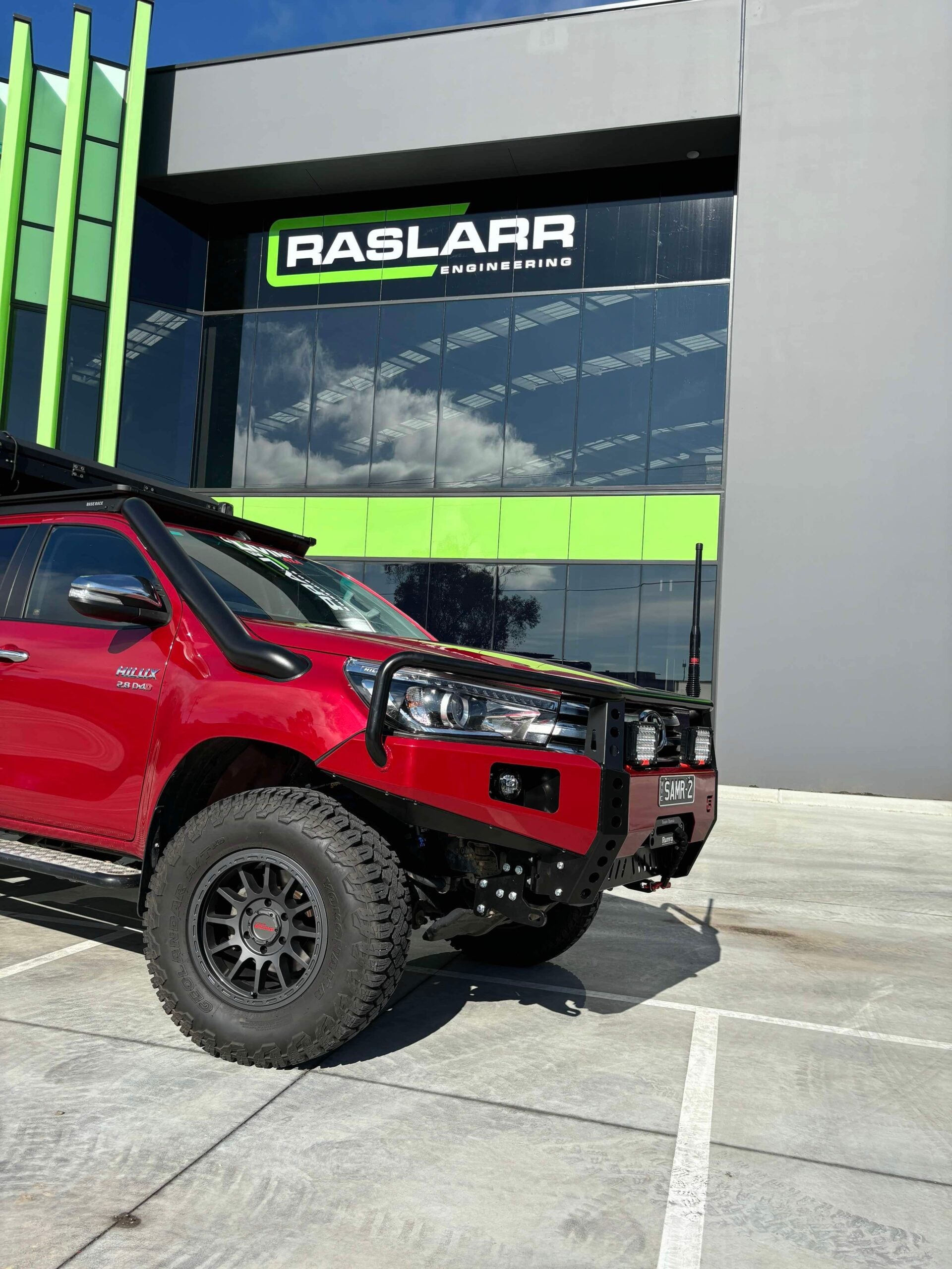 Hooped (Dallas) Bull Bar to suit 2015-2020 N80 Hilux | Raslarr